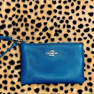 Coach wristlet 🌟 used twice 🌟